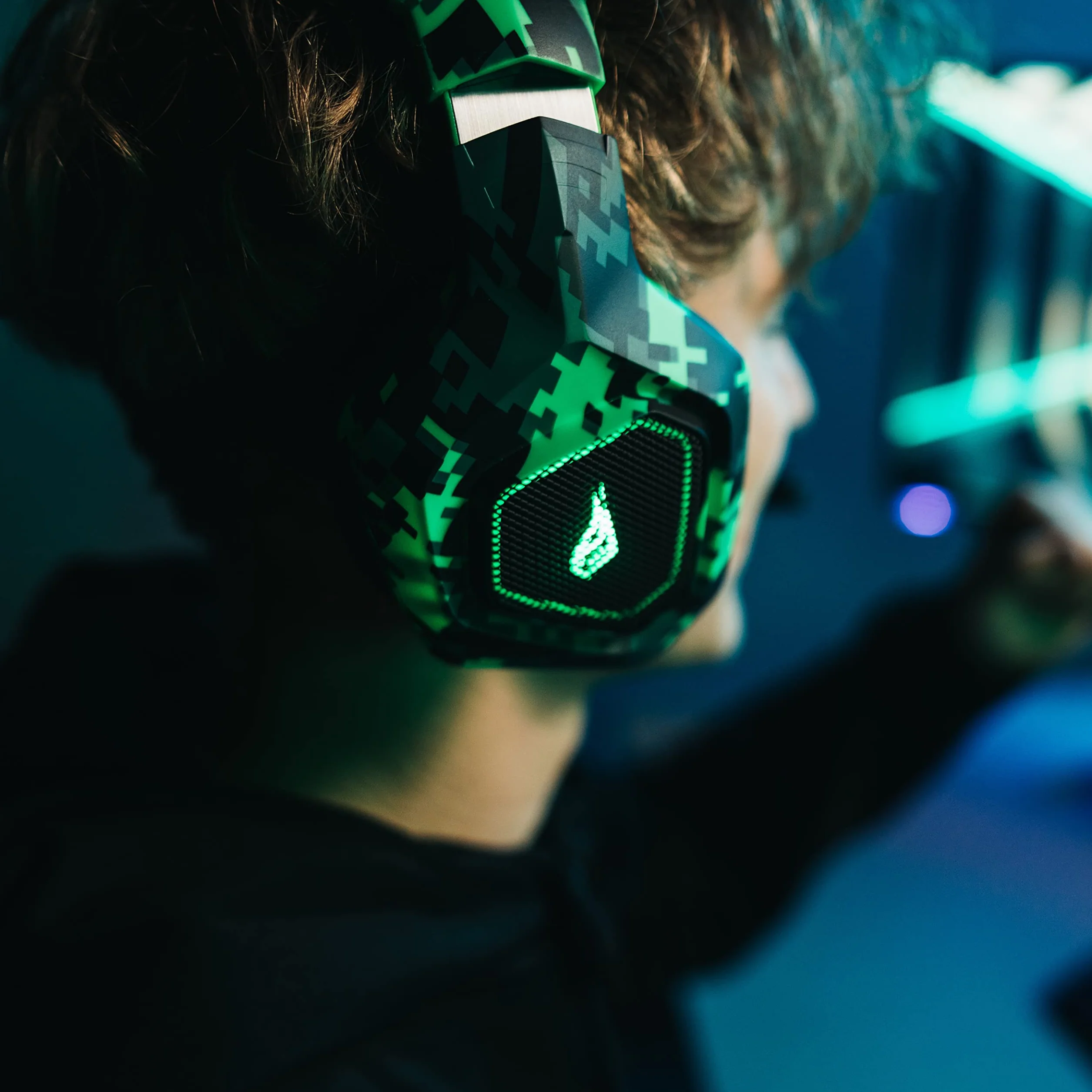SureFire Skirmish Zestaw Słuchawkowy dla Graczy, do Komputera, PlayStation & Xbox, Słuchawki Gamingowe, 390 g, z Dźwiękiem Stereo 2.0 i Oświetleniem LED