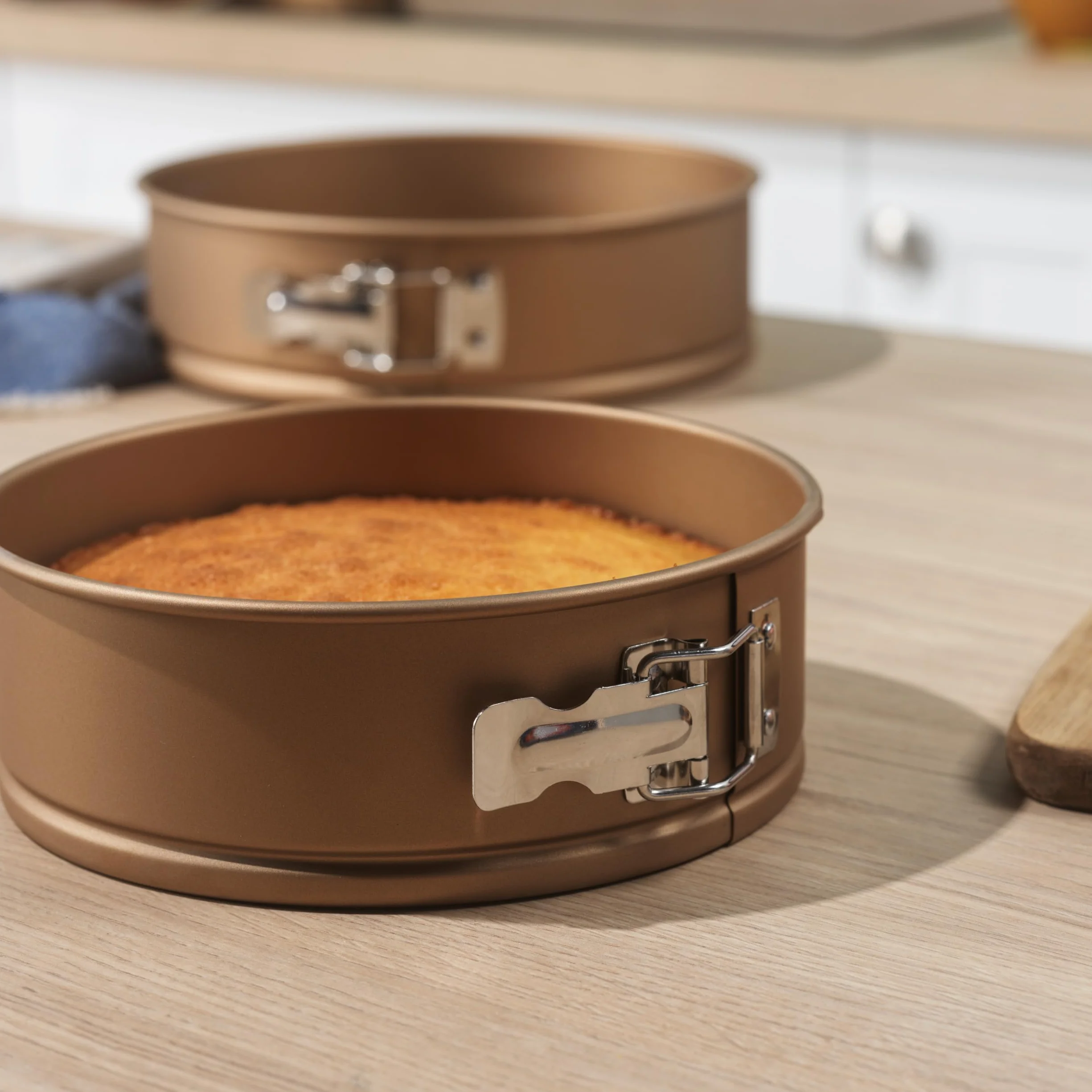 Russell Hobbs Opulence Zestaw Okrągłych Tortownic 3 Sztuki 16 cm 20 cm 24 cm Nieprzywierająca Blacha do Ciasta Stal Węglowa
