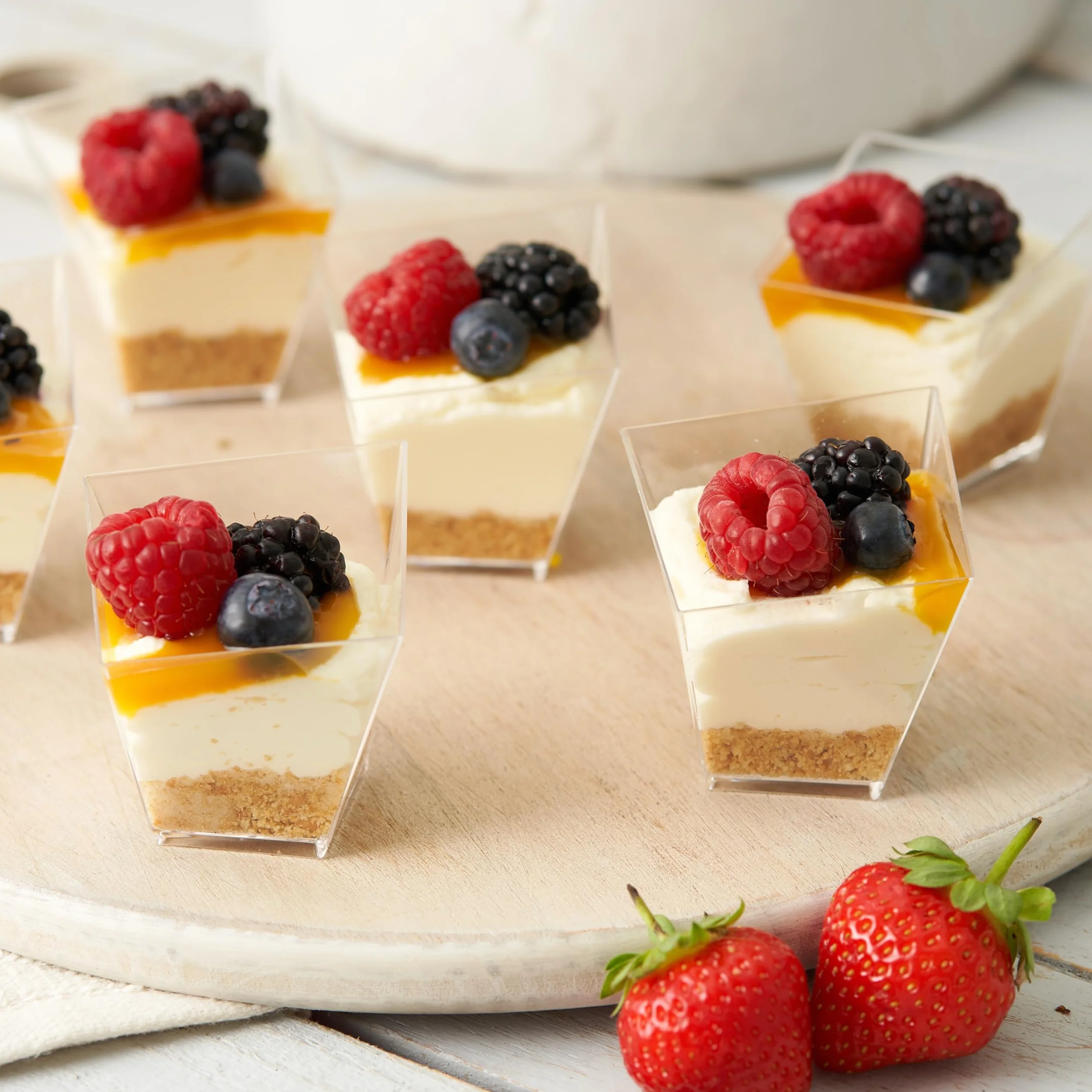 MATANA 100 Mini przezroczyste kubki na desery, kubki, szklanki na desery, aperitify, przystawki, Tiramisus, bufety (70 ml) - solidne i wielokrotnego użytku