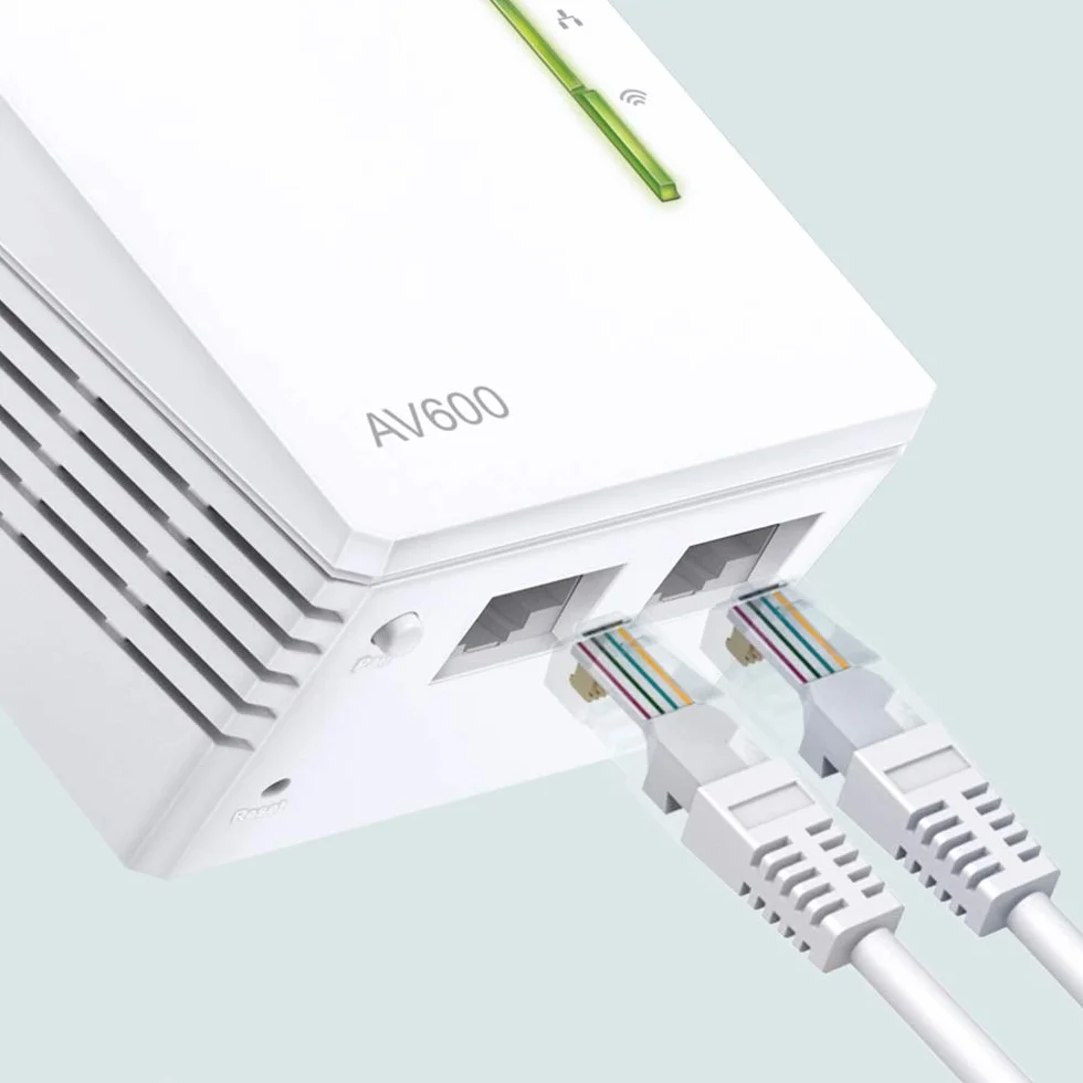 TP-Link TL-WPA4220 ZESTAW AV600 Wi-Fi N300 WiFi Powerline (maksymalna moc 600 Mb / s, maks. 300 Mb / s 2,4 GHz Wi-Fi, Plug and Play, kompatybilny ze wszystkimi adapterami Powerline, zestaw 2), biały