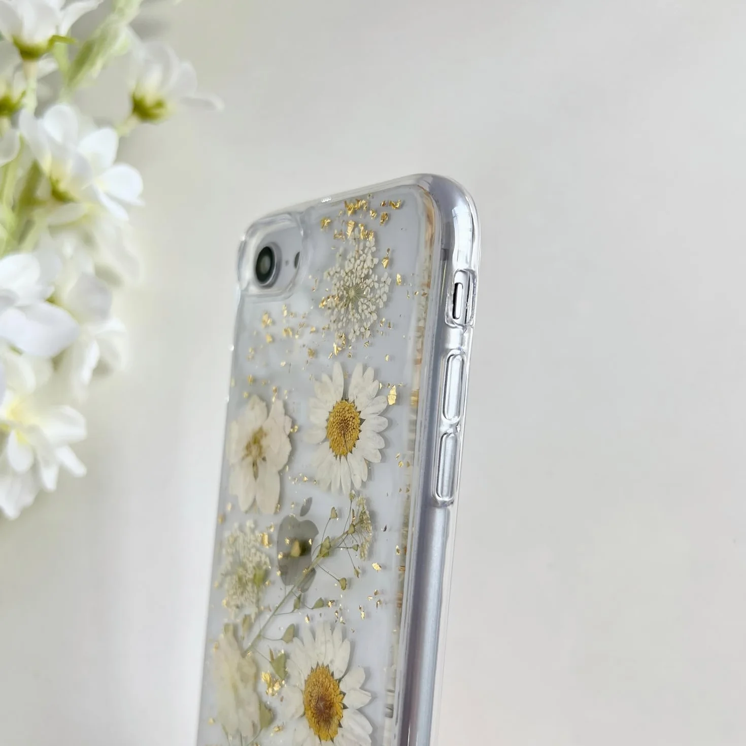 AMART na iPhone 7/8/SE 3/SE 2020 etui z kwiatami, przezroczyste etui z prawdziwymi suszonymi kwiatami, przezroczyste z motywem brokatu miękkie silikonowe etui ochronne na iPhone SE 3 (złoty kwiat)