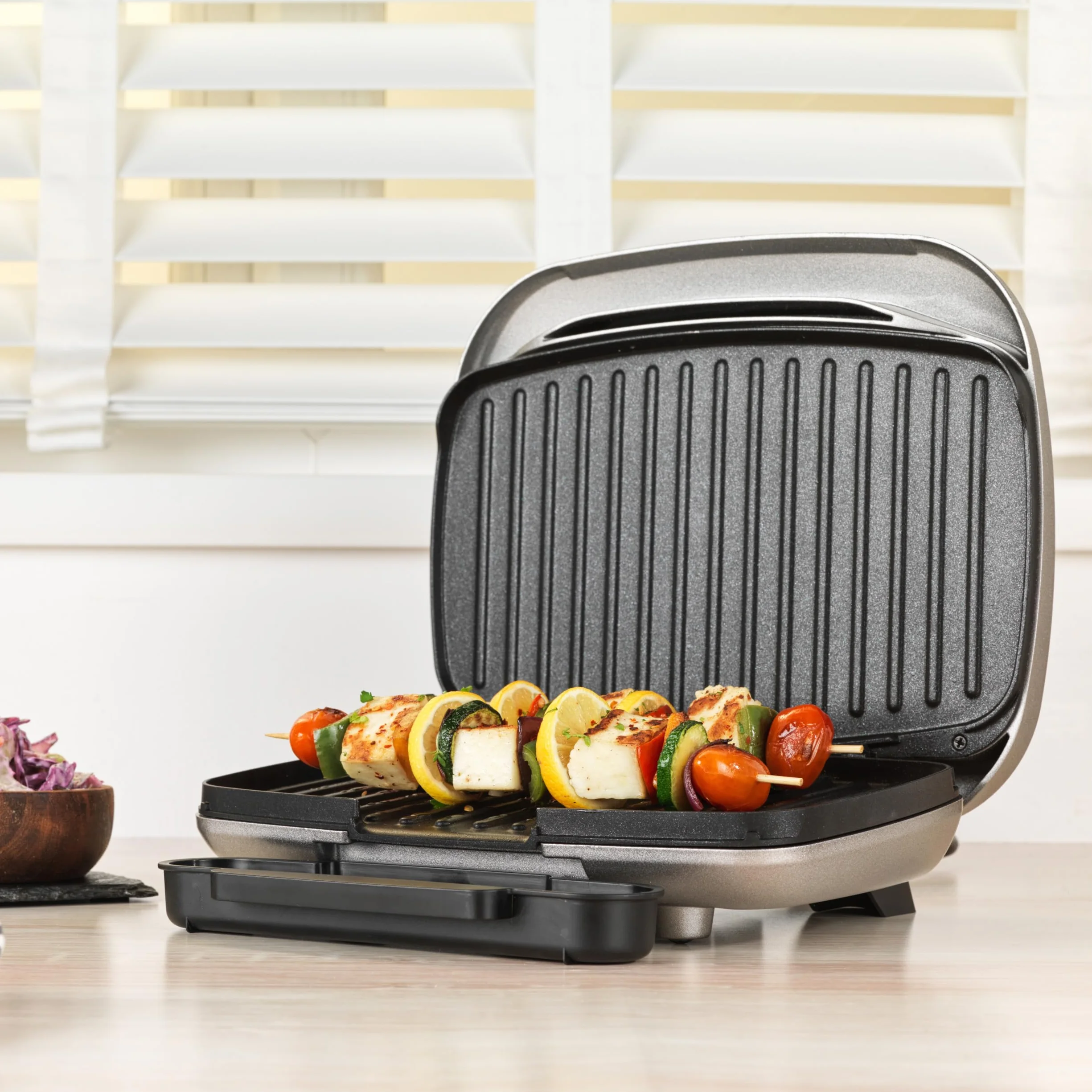 Petra PT5316HEVDEEU10 Kontaktgrill, pflegeleichte Grillplatten mit Smartstone-Antihaftbeschichtung, Panini-Presse mit abnehmbarer Abtropfschale, Kochen ohne Öl, Sandwiches, Gemüse, Fleisch, Spieße