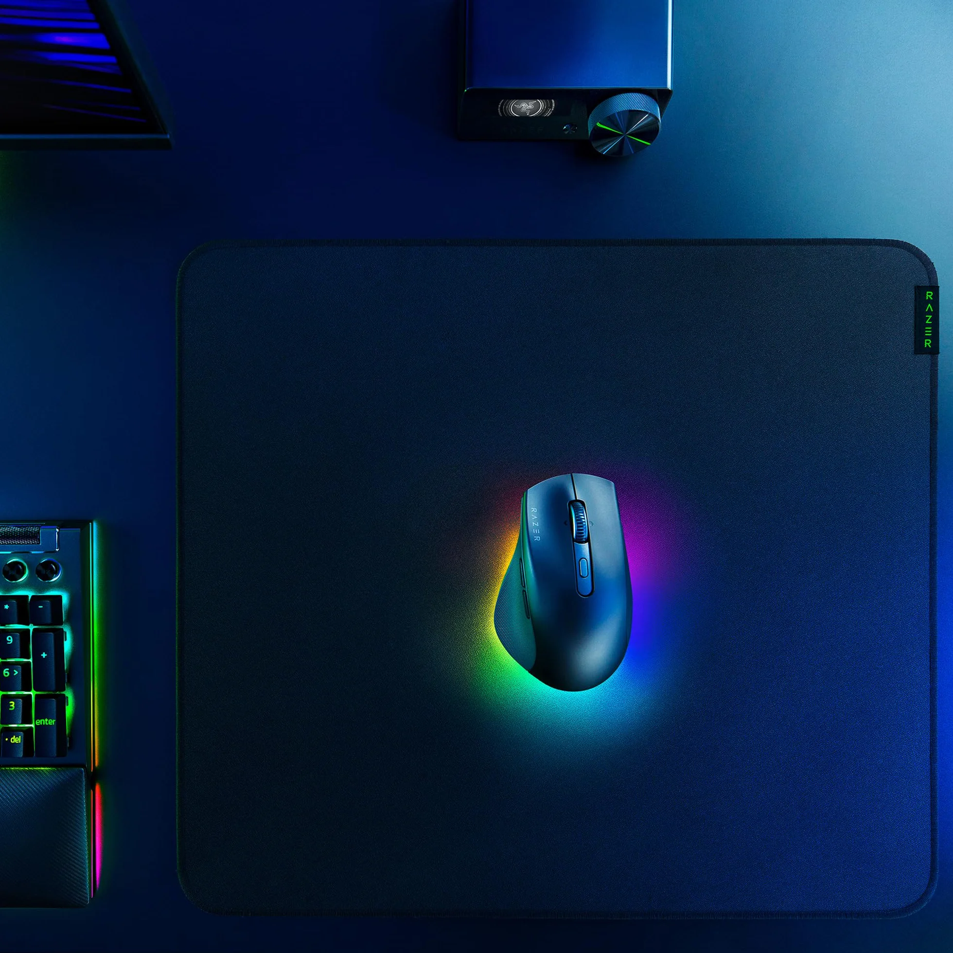 Razer Pro Click V2 - bezprzewodowa ergonomiczna mysz - AI Prompt Assist - czujnik optyczny 30K - 3,5 miesiąca pracy na baterii (14 stref Chroma RGB, przechylane kółko HyperScroll) Czarny