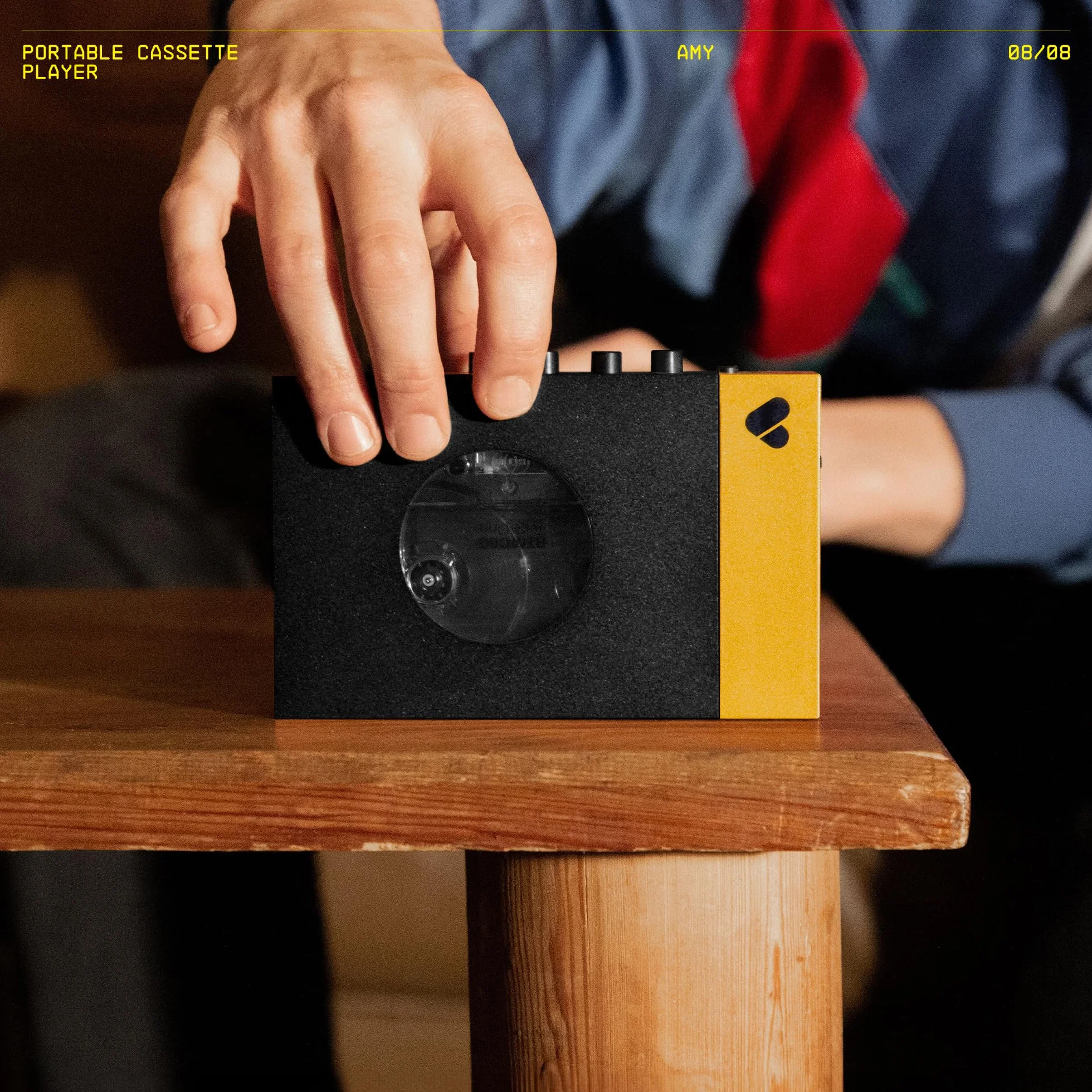 WeAreRewind Amy Tragbarer Kassettenspieler mit Bluetooth, Black Yellow (WE-001-BY1)