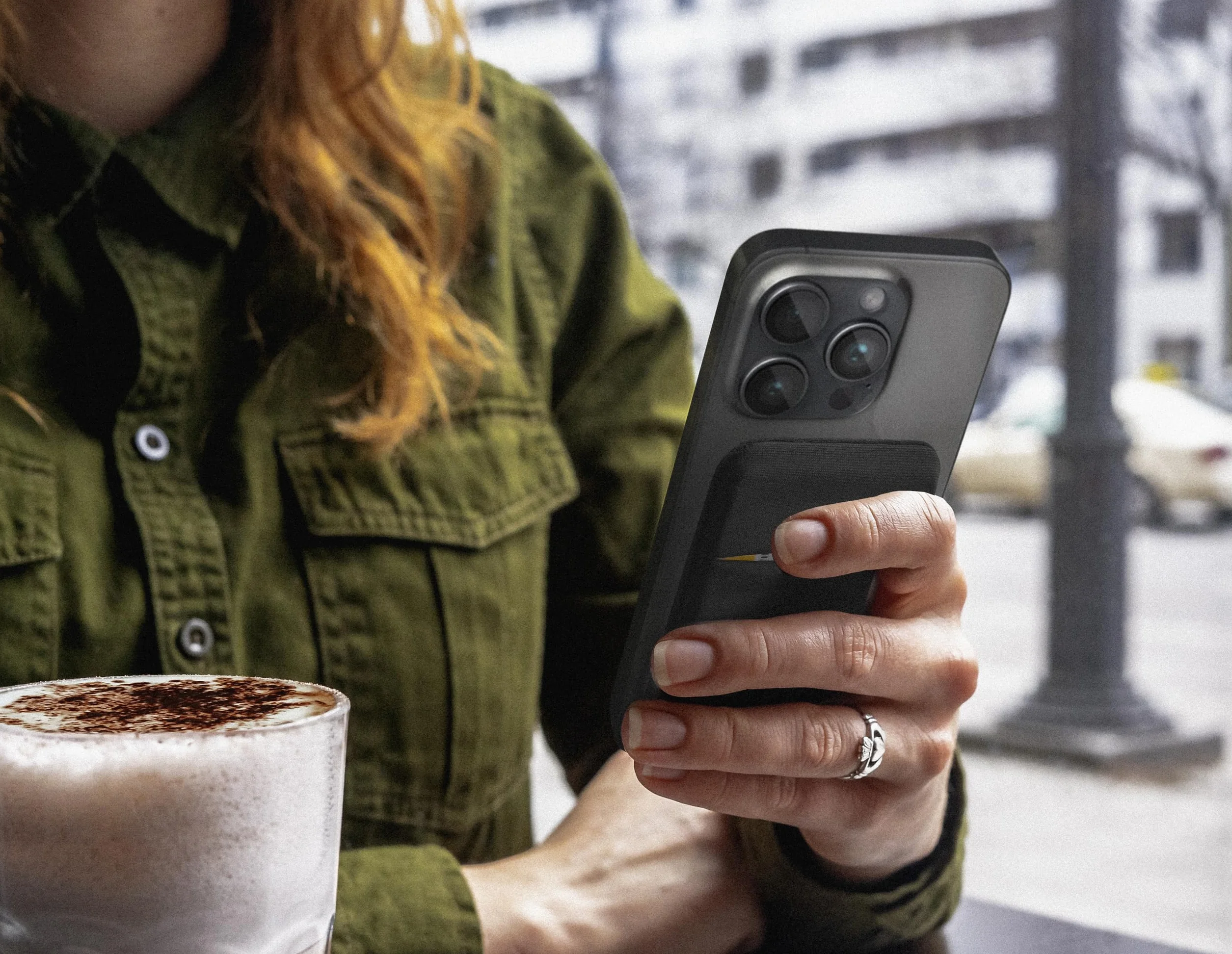MyGadget 2X etui na karty - antysygnał RFID - Elastyczna samoprzylepna kieszeń z klapką na smartfon Uniwersalny portfel na dokumenty i etui czarne