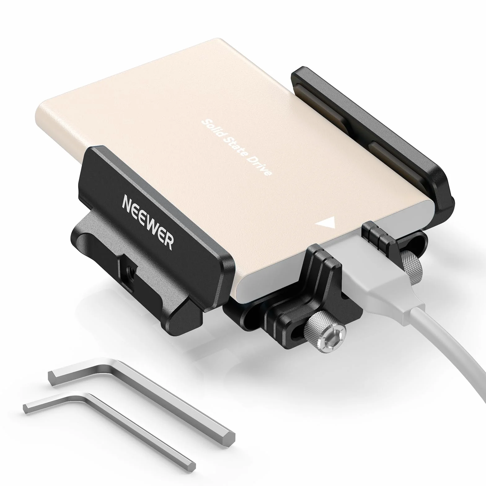 NEEWER Uchwyt montażowy SSD z zaciskiem na zimną stopkę, 4.1 cm-6.6 cm do Samsung T5 T7 SSD SanDisk kompatybilny z klatką SmallRig do BMPCC 4K 6K kompatybilny z klatką 16 15 Pro, UA035