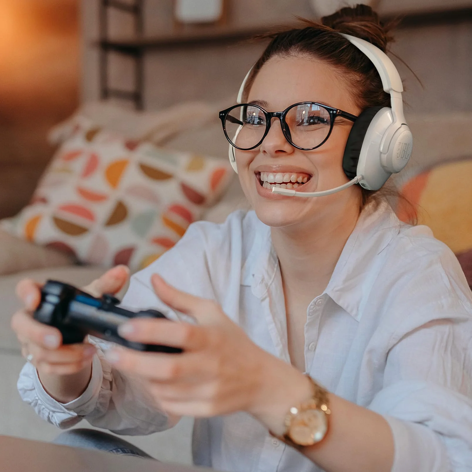JBL Quantum 360P Bezprzewodowy Zestaw Słuchawkowy z Mikrofonem do Gier PS4 PS5 Nintendo Switch Xbox PC 22h Biały