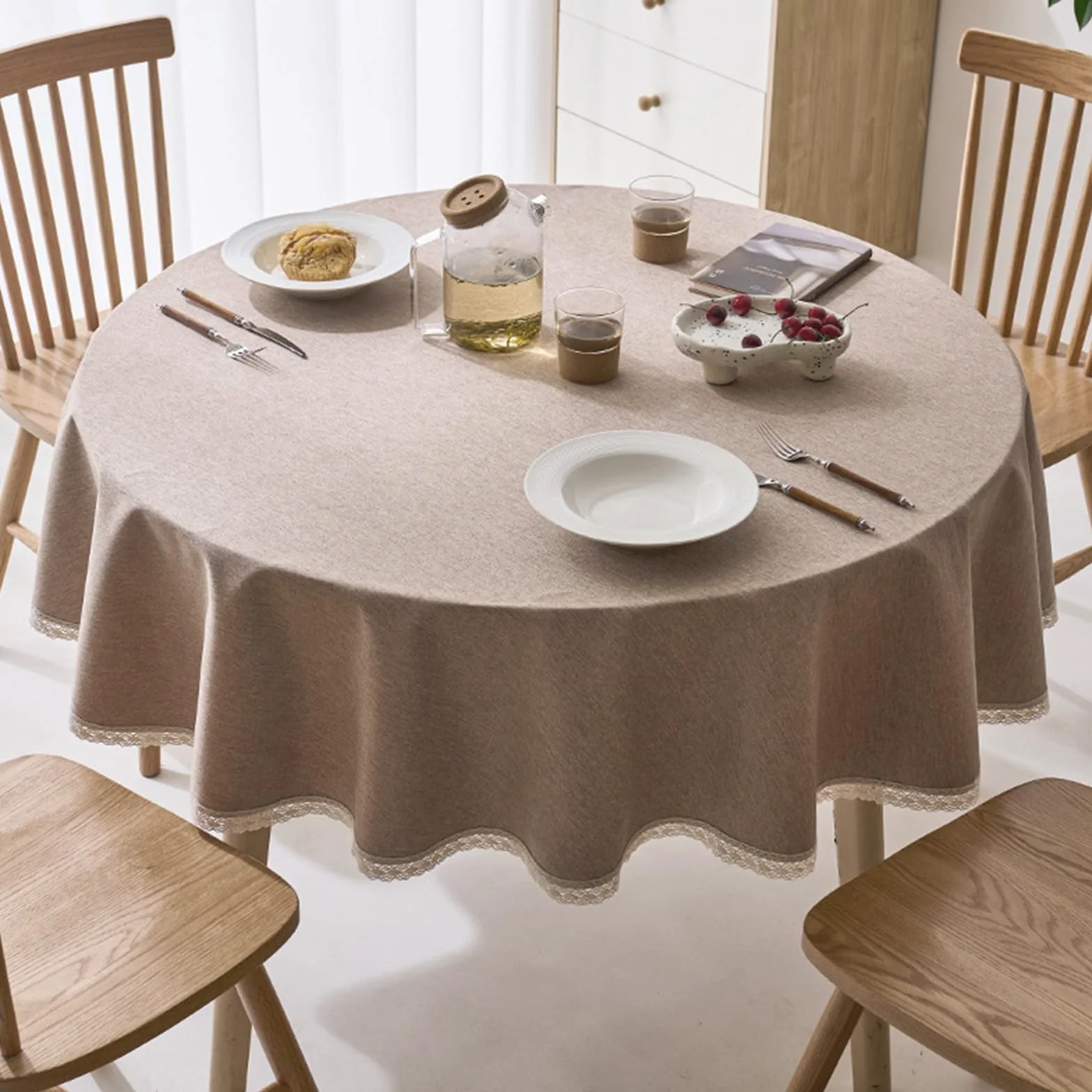 Okrągły obrus, 160 cm, obrus z bawełny i lnu, zmywalny, z koronką, wodoszczelny obrus do jadalni, domu, kuchni, ogrodu, na imprezę, do restauracji (brązowy)