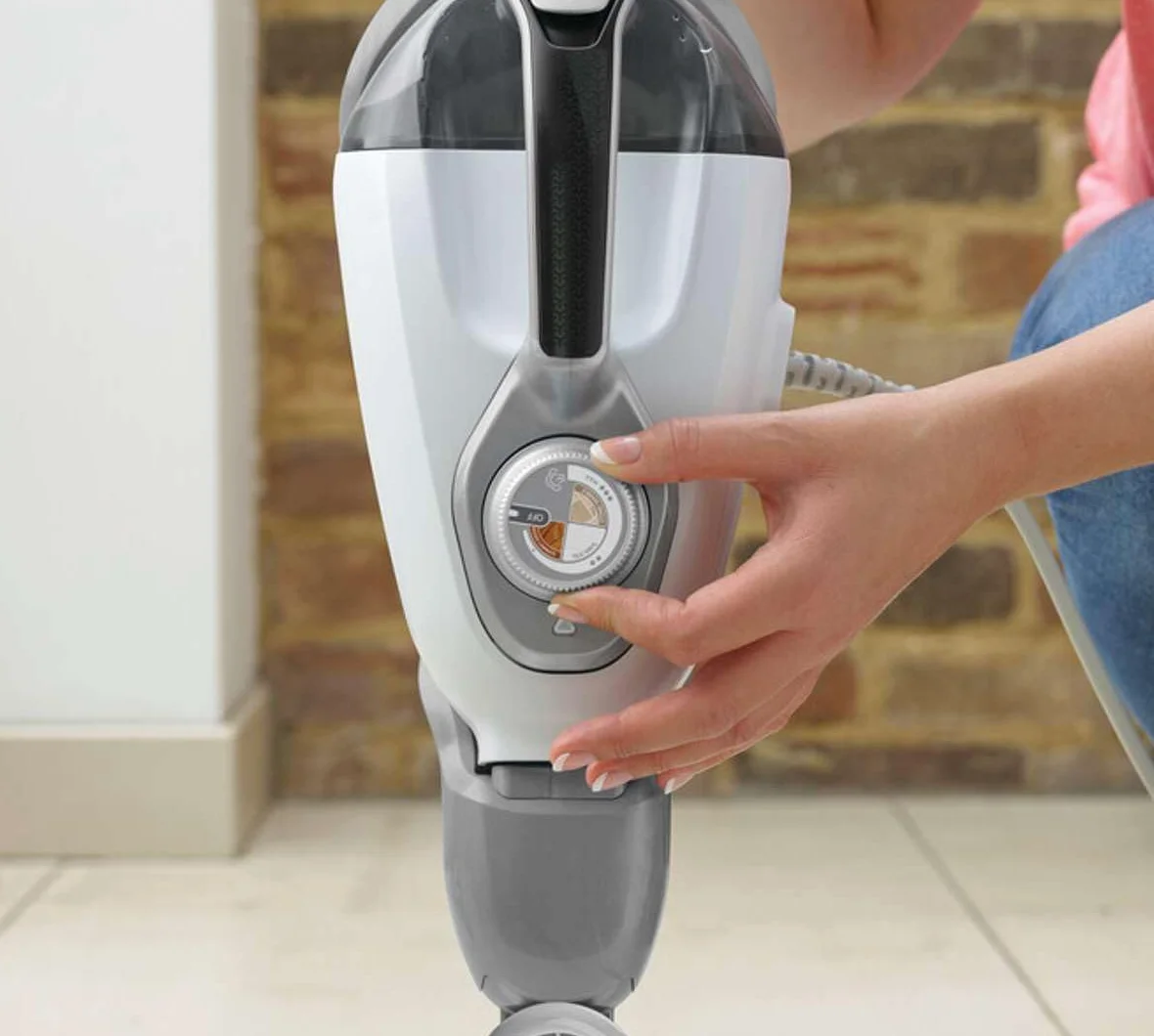 Black+Decker BHSM1615DSG-QS wielofunkcyjny miotła parowa z odłączanym ciałem, głowica delta i rękawica Steamitt, 15 akcesoriów, zbiornik na wodę 500 ml, 1600 W