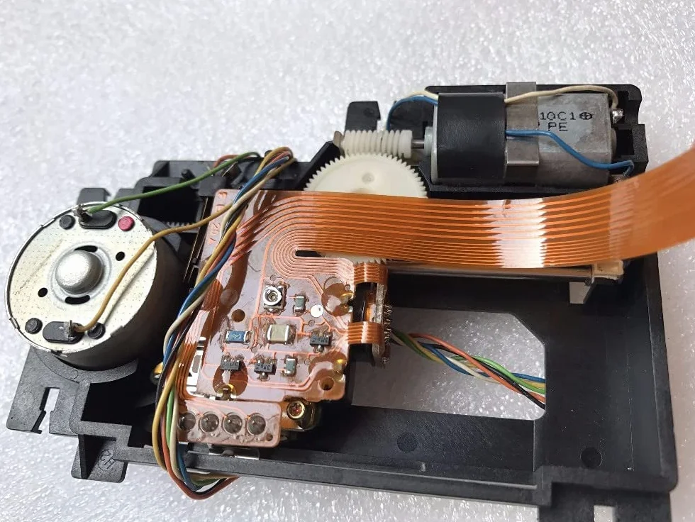 Wymiana dla for Philips. FW-630 CD DVD Części zamienne odtwarzacz Laser Lesereinheit Assy Jednostka Fw630. Pickup optyczny Blocoptique.