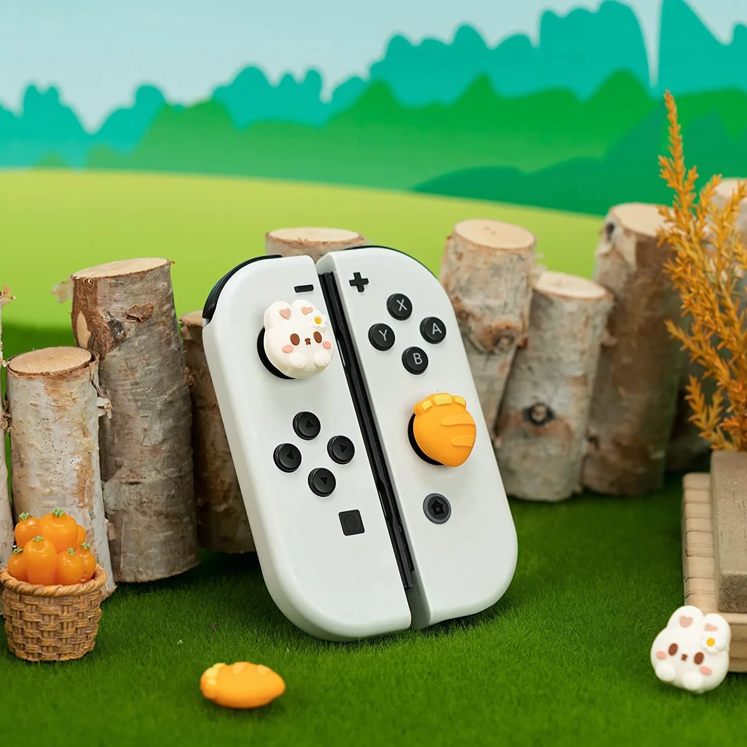 GeekShare Śliczne silikonowe nakładki na kciuki do Joycon na Halloween, osłona na joysticka kompatybilna z Switch/OLED/Switch Lite, 4 szt. - Królik i marchewka