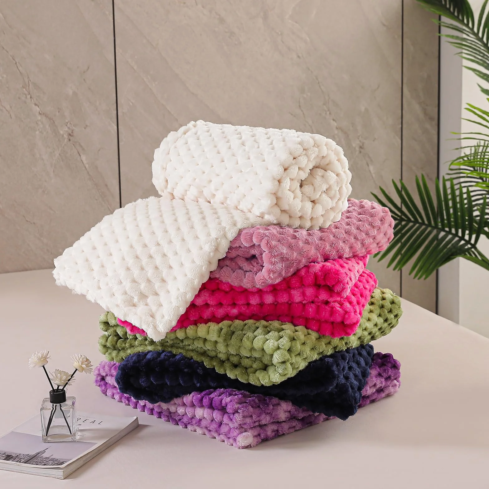 Exclusivo Mezcla Koc pluszowy, koc polarowy, puszysta narzuta na sofę 130 x 170 cm, koc z tkaniny jacquard, koc dzienny, ciepły i lekki na wszystkie pory roku, beżowy