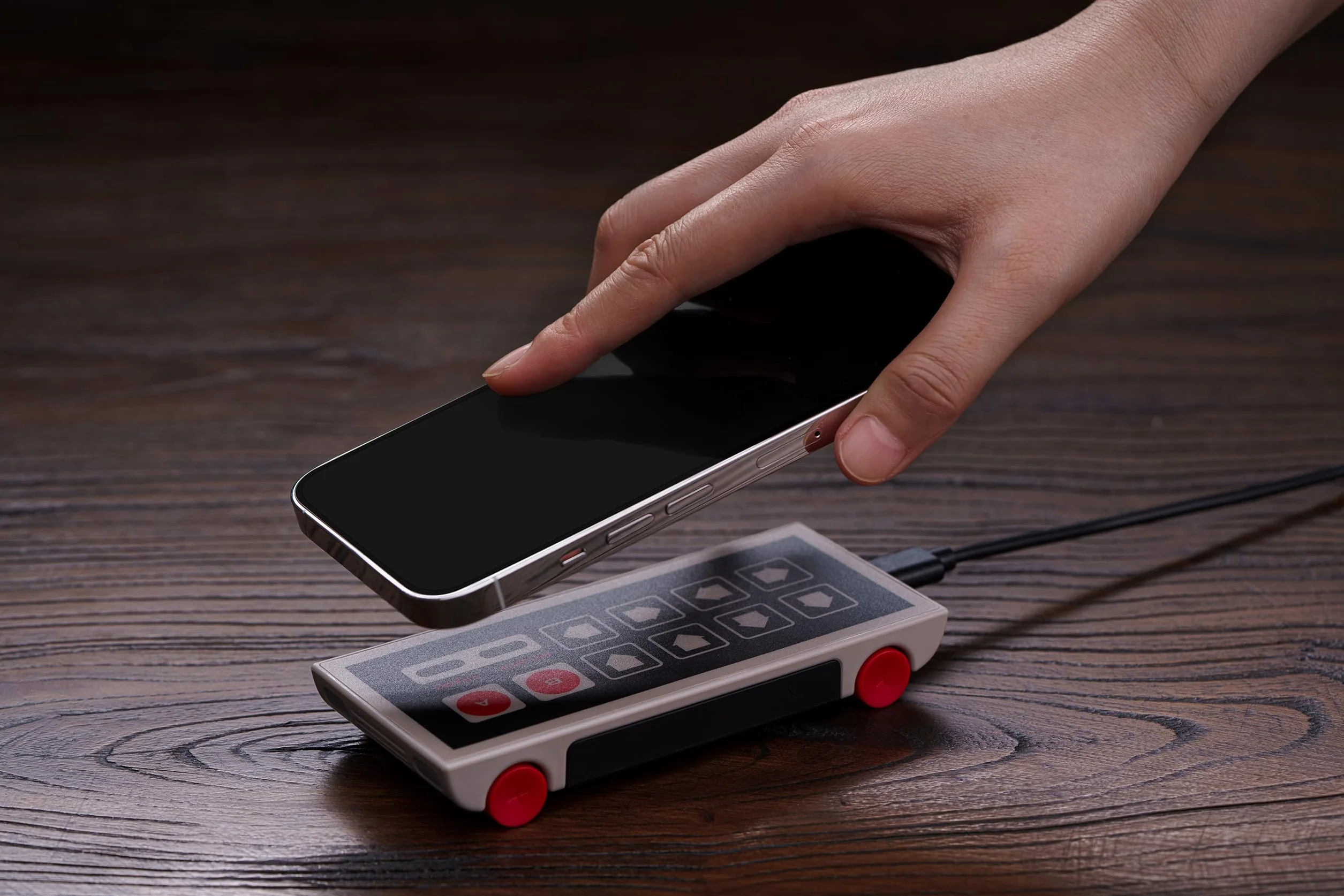 8BitDo N30 Wireless Charger for Mobile / Power (FN)
