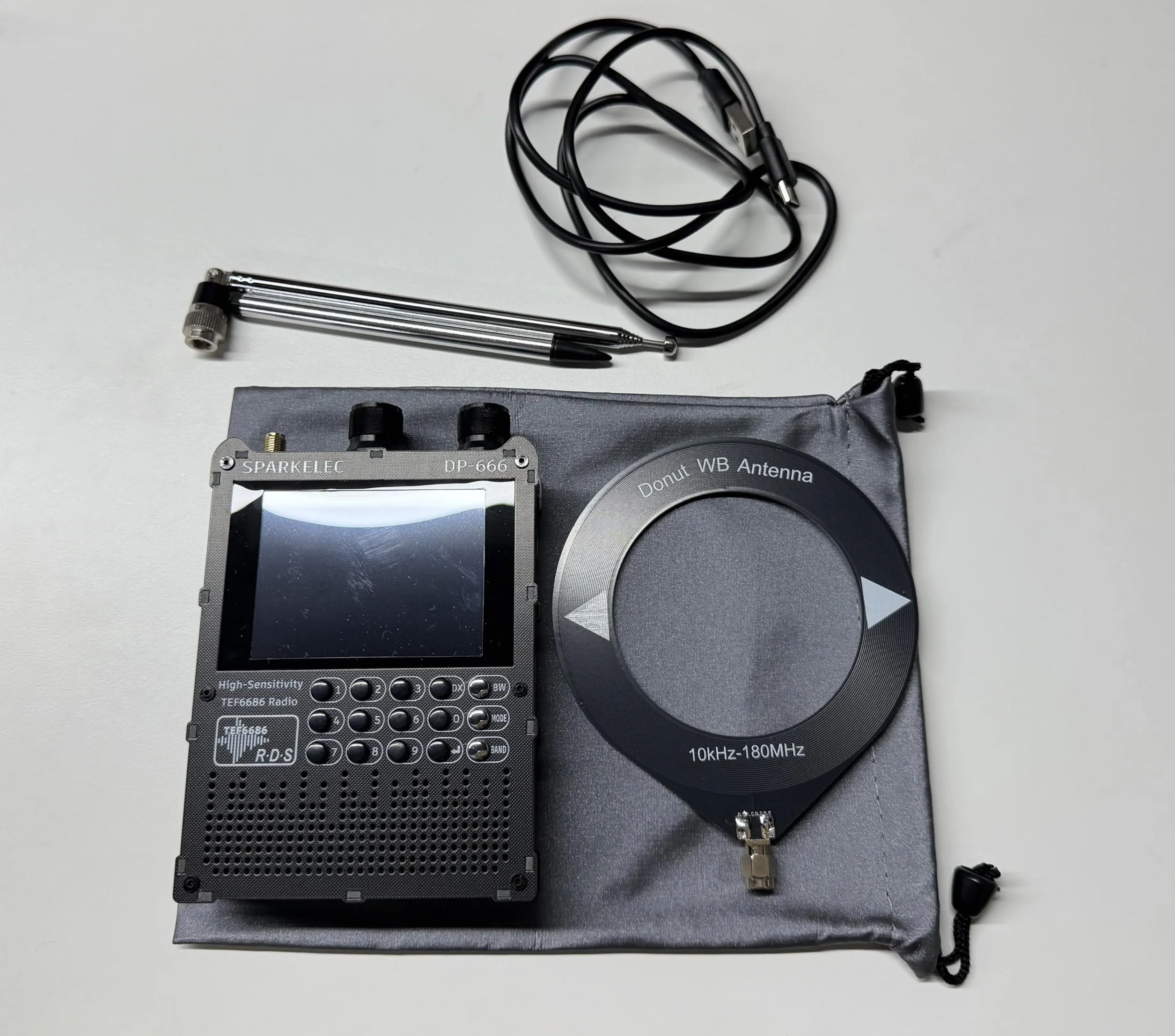 Raddy DP-666 Radio DSP Wielozakresowe Chip TEF6686, Profesjonalny Odbiornik AM/FM/LW/MW/SW RDS, 2,8" Ekran Dotykowy + Stylus, Bateria 5000mAh, Antena Teleskop. & Donut, Przenośne z Aktualizacją FW
