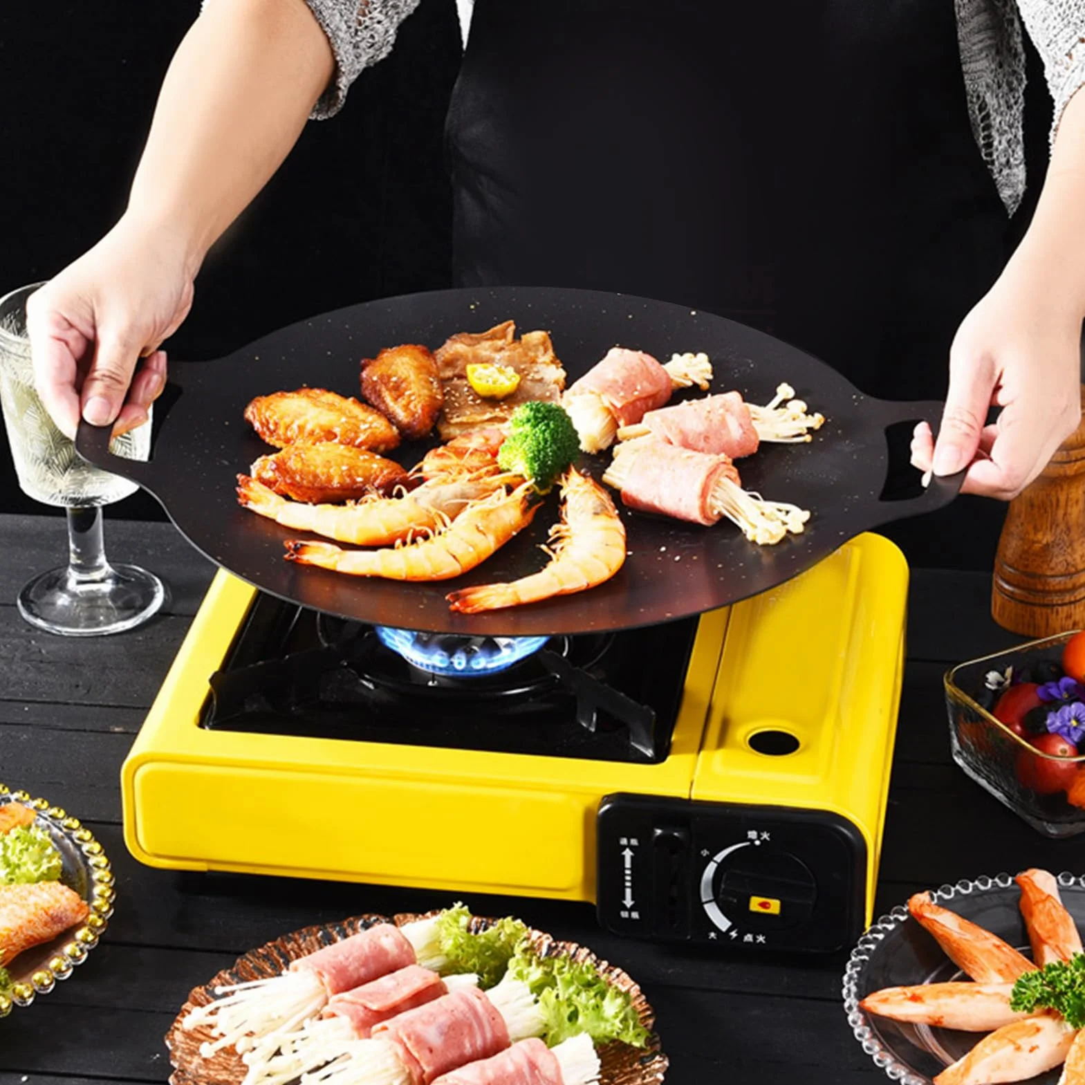 Koreańska patelnia grillowa, koreańska nieprzywierająca patelnia do grilla, kompatybilna z płytą indukcyjną, kuchenką gazową, elektryczną, grillem wewnętrznym lub zewnętrznym (30 cm)