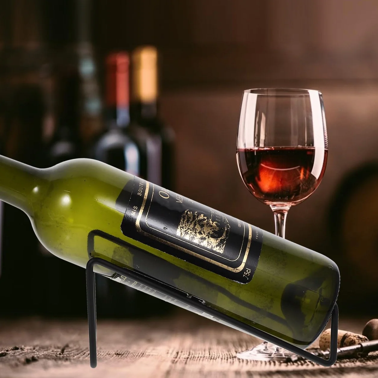 Holibanna 2 sztuki pojedynczych regałów na butelki wina, wolnostojący stojak na wino, stojak na wino z metalu, organizer na czerwone wino, na napoje i likiery (czarny)