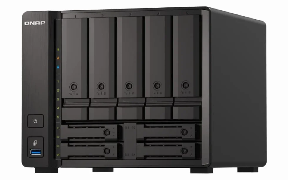 QNAP TS-H973AX-32G 9BAY 4C8T2.2GHZ 32 GB DDR4 2X 2,5 GBE 1X 10GBASE-T