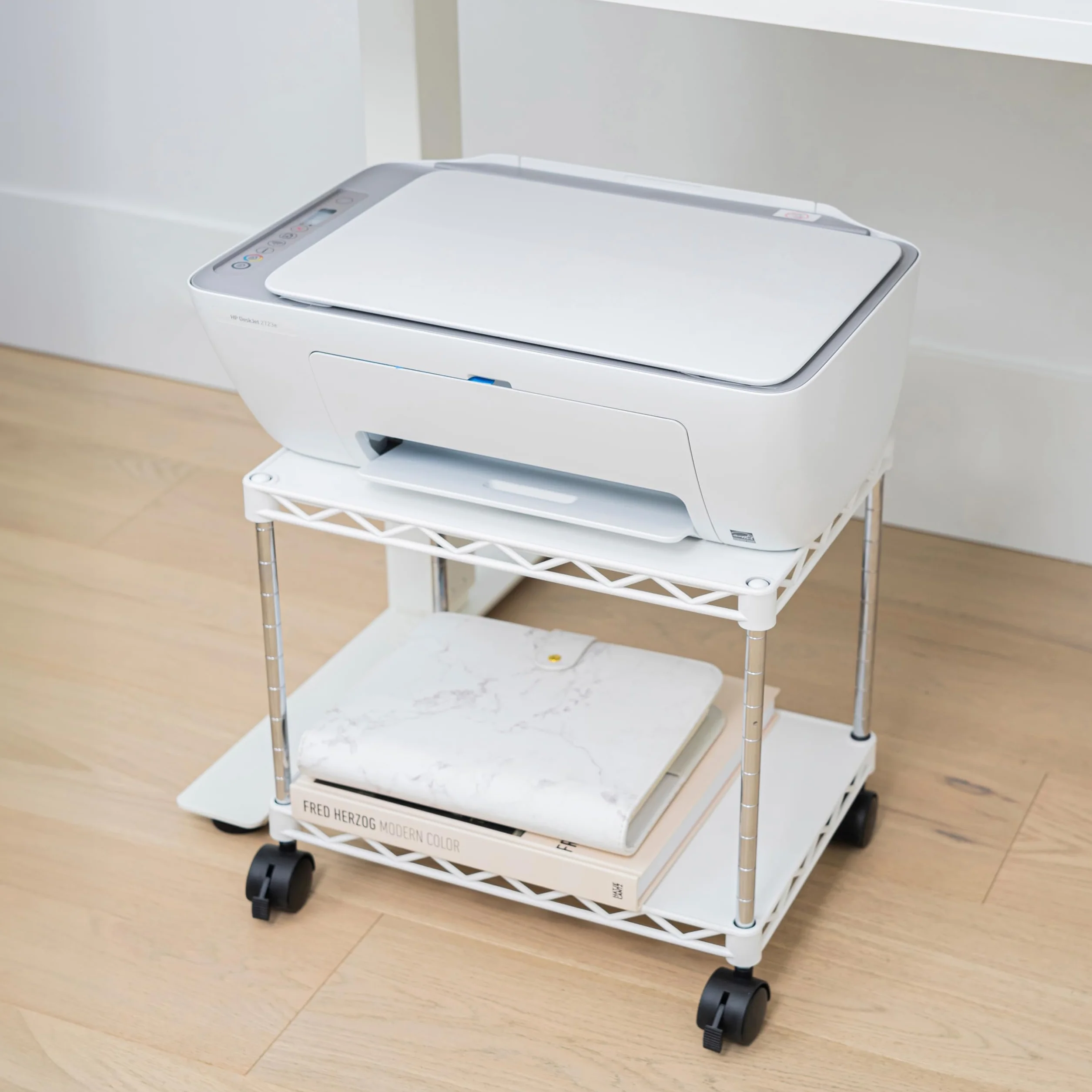 Stojak na drukarkę, mini, biały, 38 cm x 27 cm, przenośny stojak na urządzenia elektroniczne do małych przestrzeni, pojemność 18 kg, wózek na kółkach z kółkami, stojak na drukarkę domową,