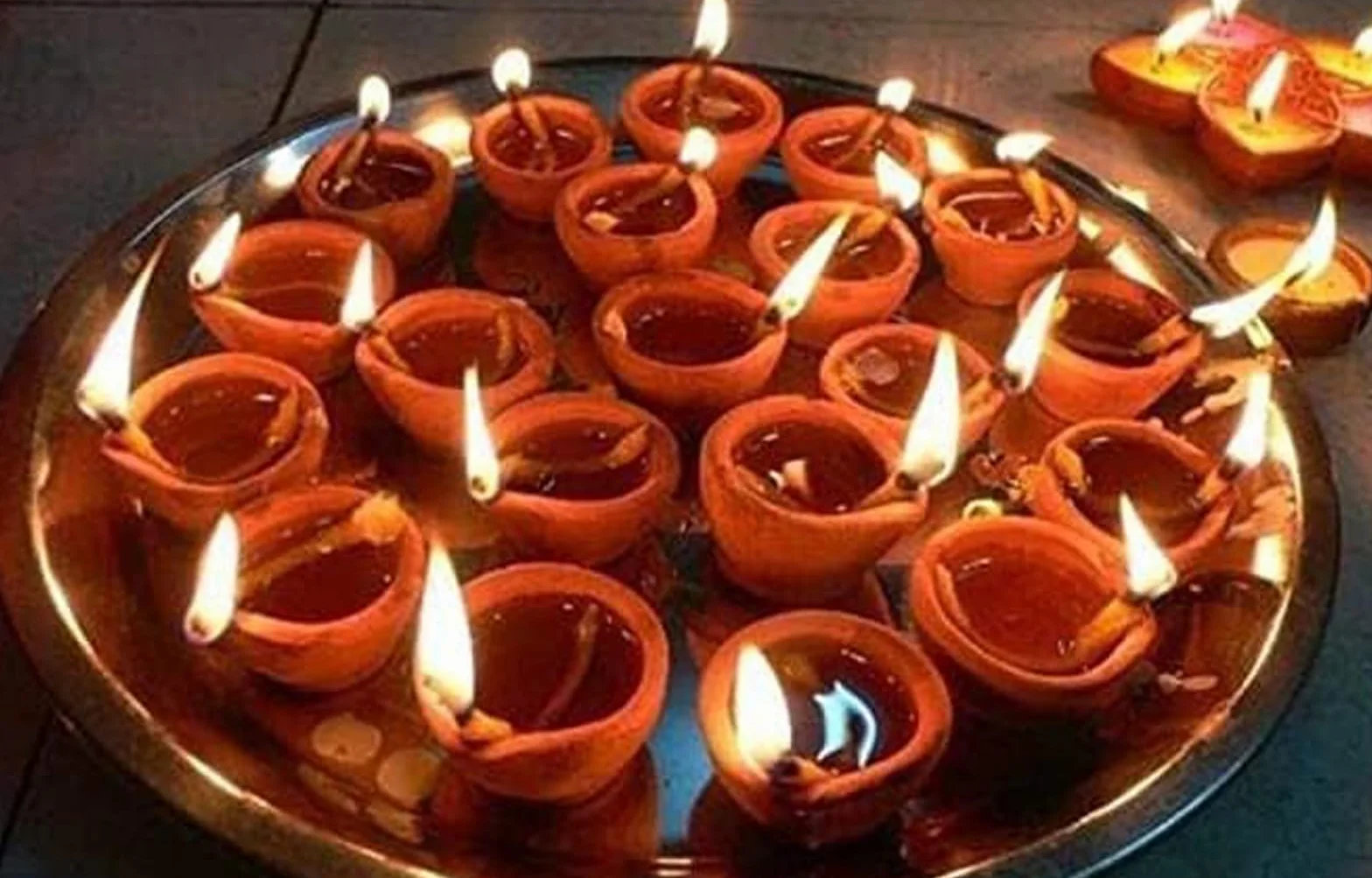 Zestaw Terracotta Diya 12 Szt. Puja Clay Earthen Oil Lamps