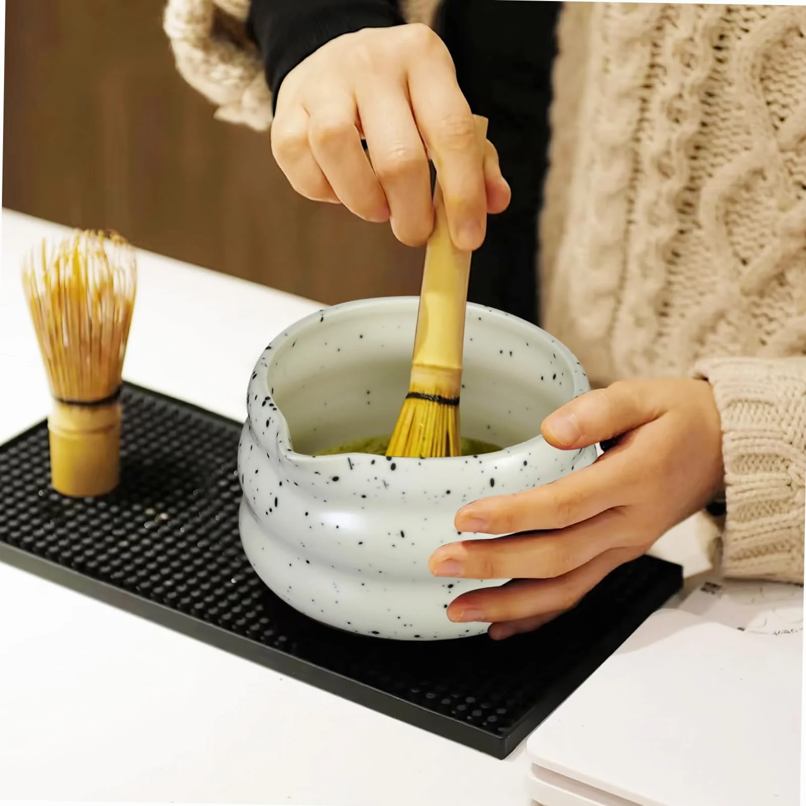Amosfun 1 zestaw japoński zestaw do herbaty matcha ceramiczny uchwyt na trzepaczkę do tradycyjnego przygotowania matchy dziadka urodziny podnieś swój rytuał herbaty z elegancją