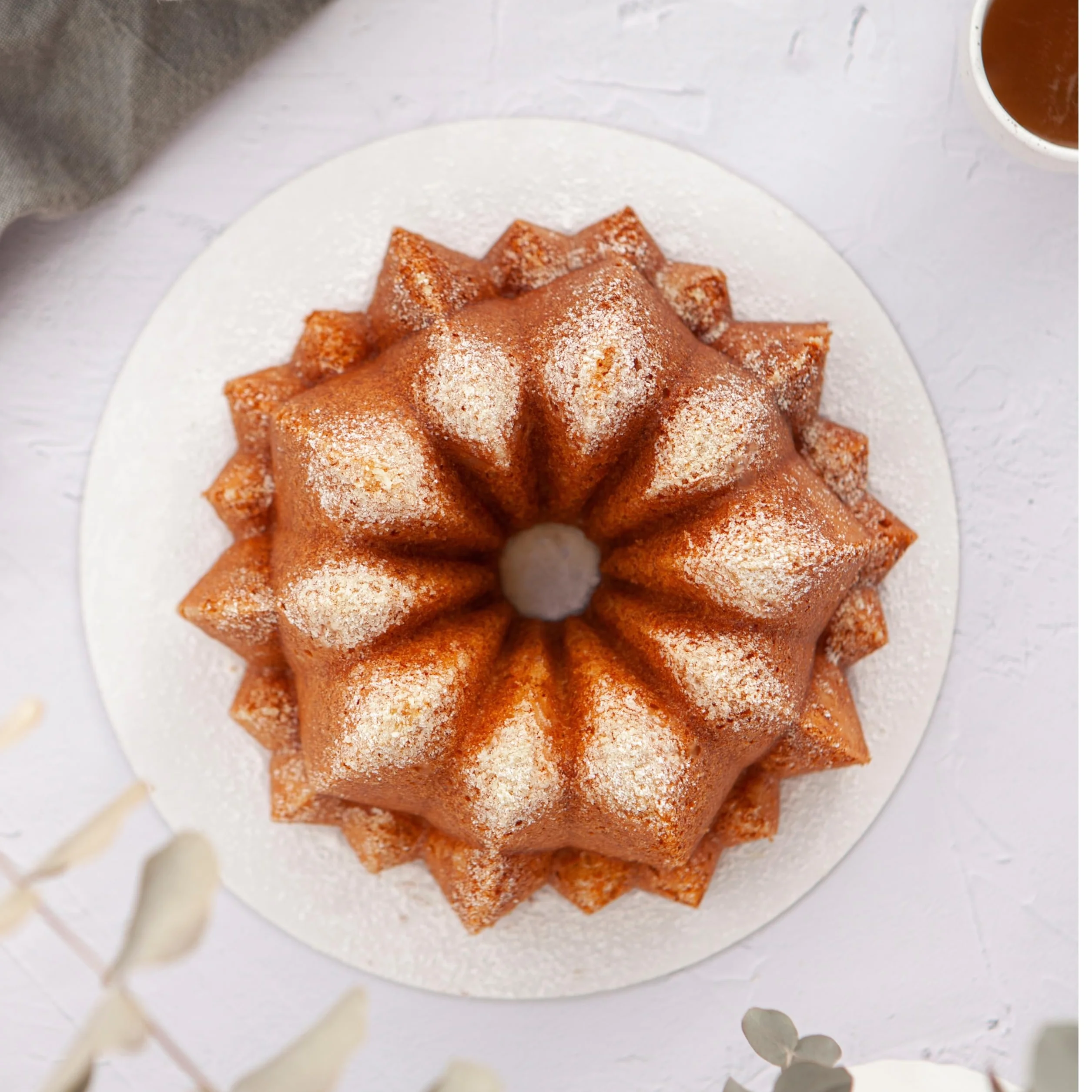 Erreke Forma na Ciasto, Równomierne Pieczenie, Podwójna Nieprzywierająca Powłoka, Bardzo Trwałe Odlewane Aluminium, Tortownica do Ciasta, Średnica 24 cm, Pojemność 2.0 litra, Kaskada