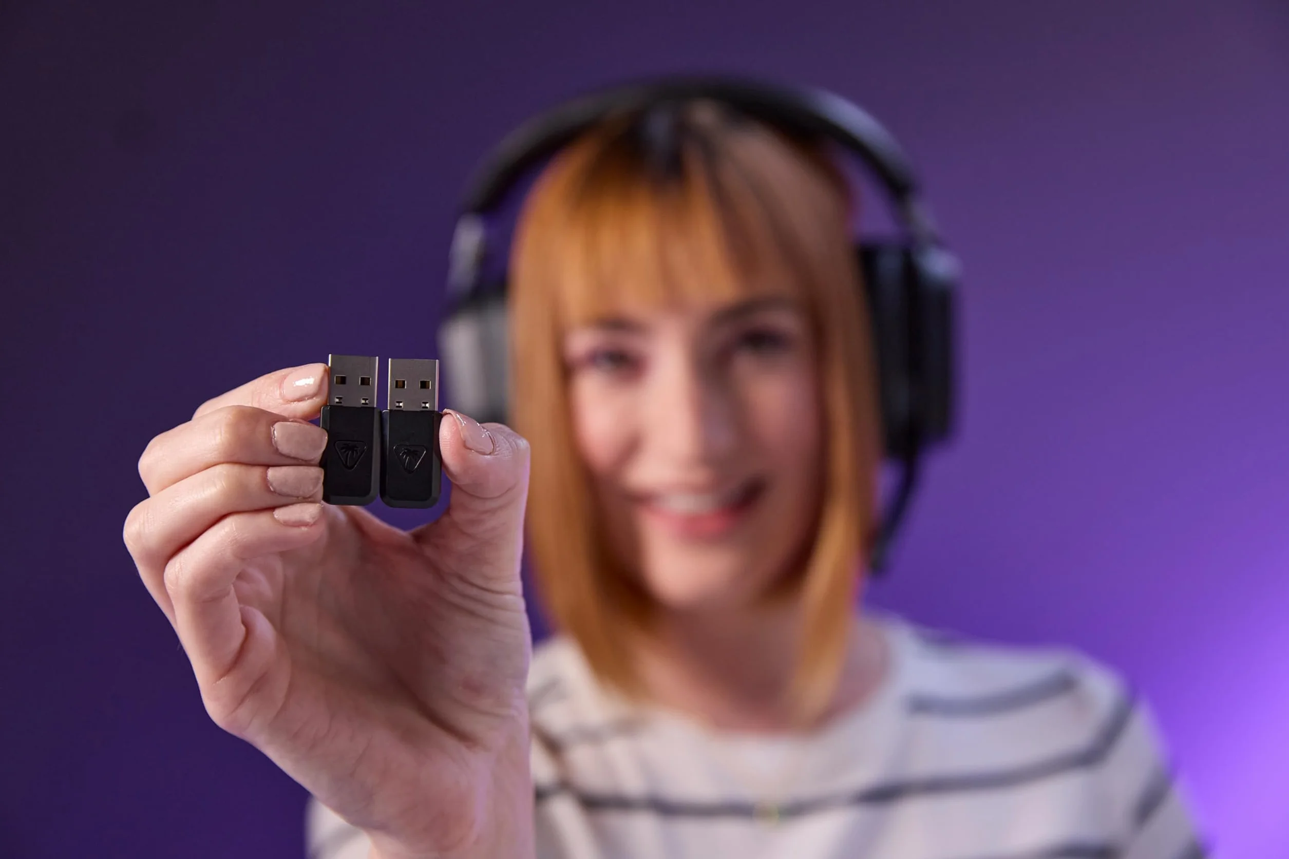 Turtle Beach Stealth 700 - Bezprzewodowe wieloplatformowe słuchawki gamingowe do PC, PS5, PS4 i urządzeń mobilnych - Czarny