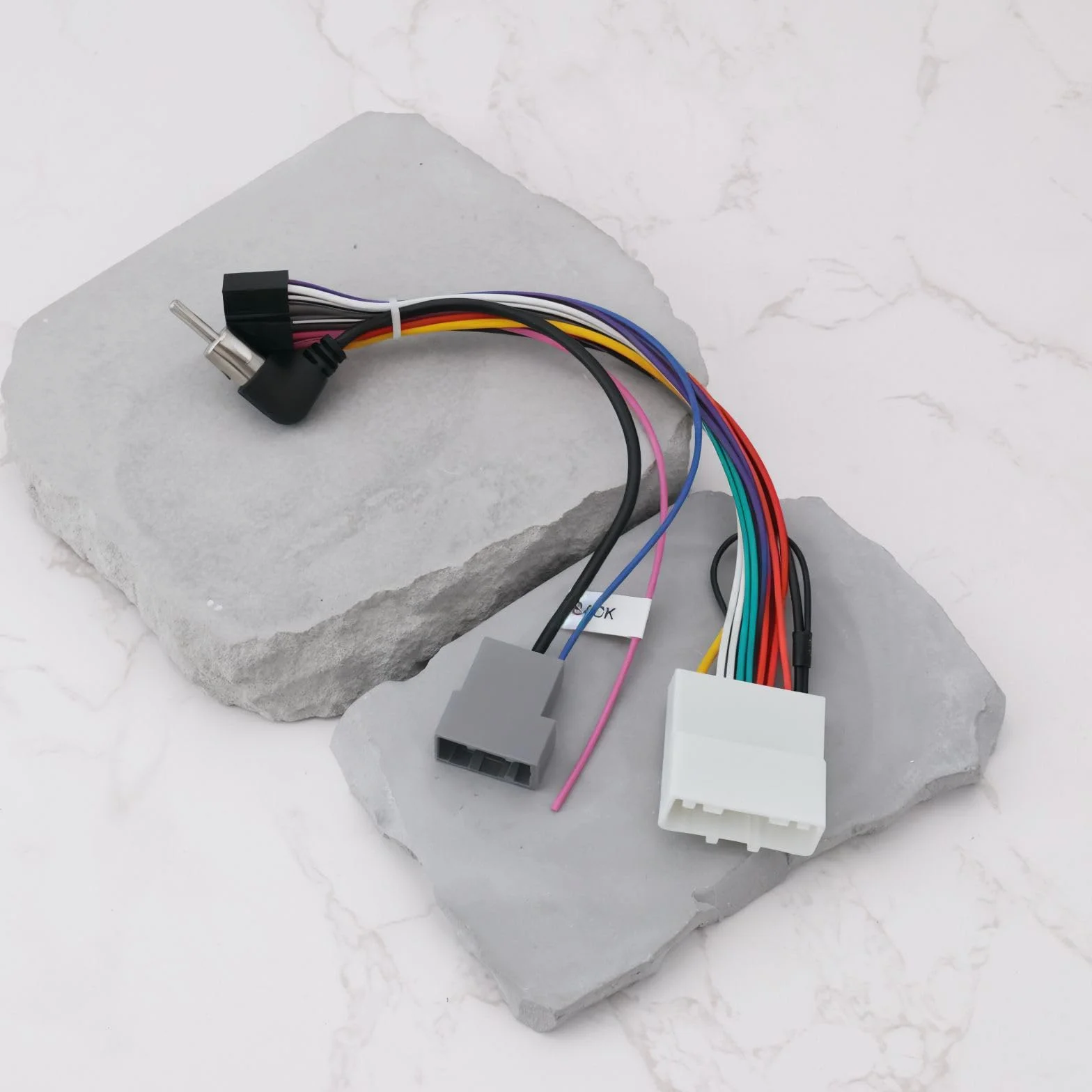 1 szt. 20-pinowy adapter wiązki przewodów do radia samochodowego Android 16-pinowy kabel stereo ISO z wtyczką antenową kompatybilny z Nissan Sunny 2012-2016 kompatybilny z Nissan Sylphy 2012