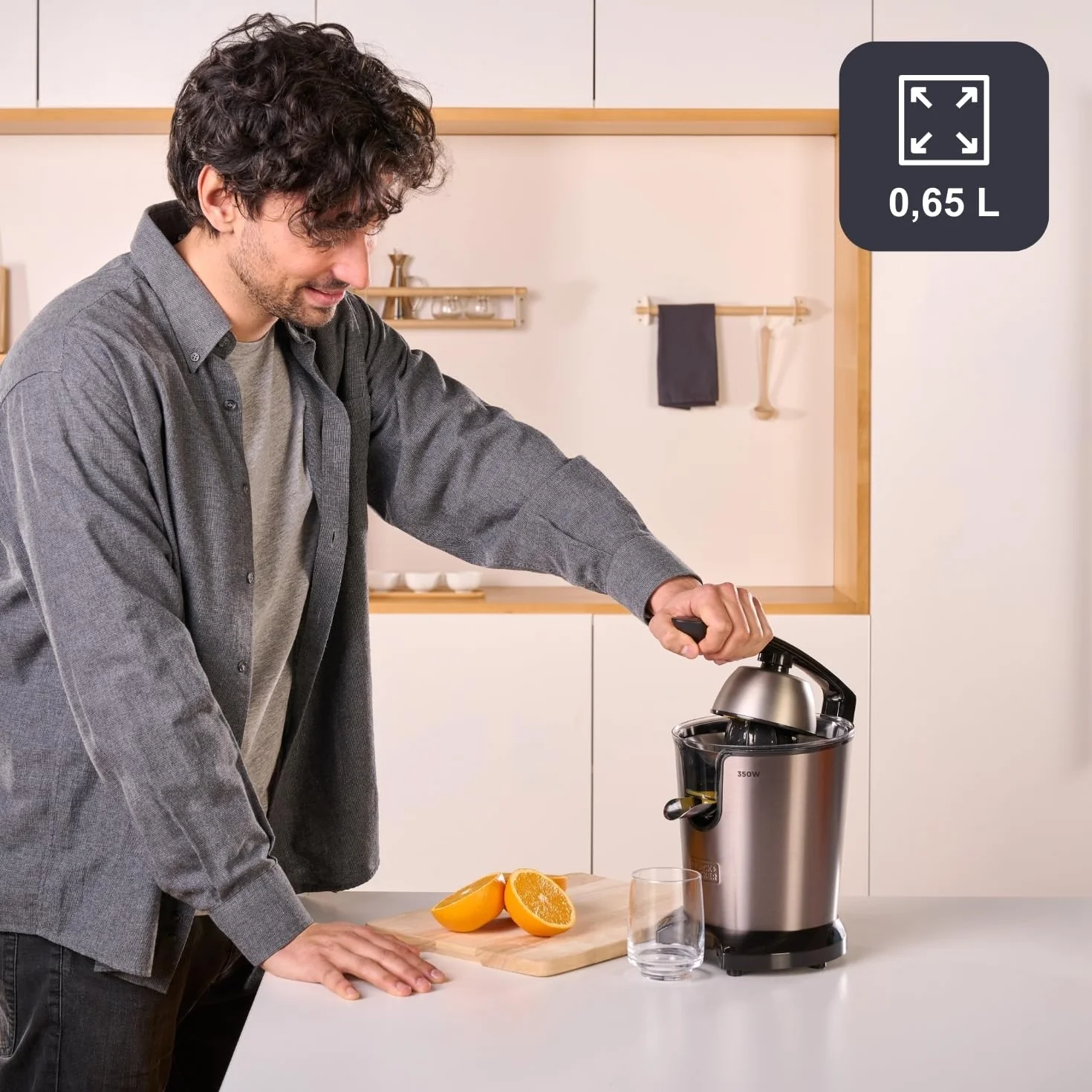 BLACK+DECKER Elektryczna wyciskarka do cytrusów BXCJ350E 350 W filtr ze stali nierdzewnej