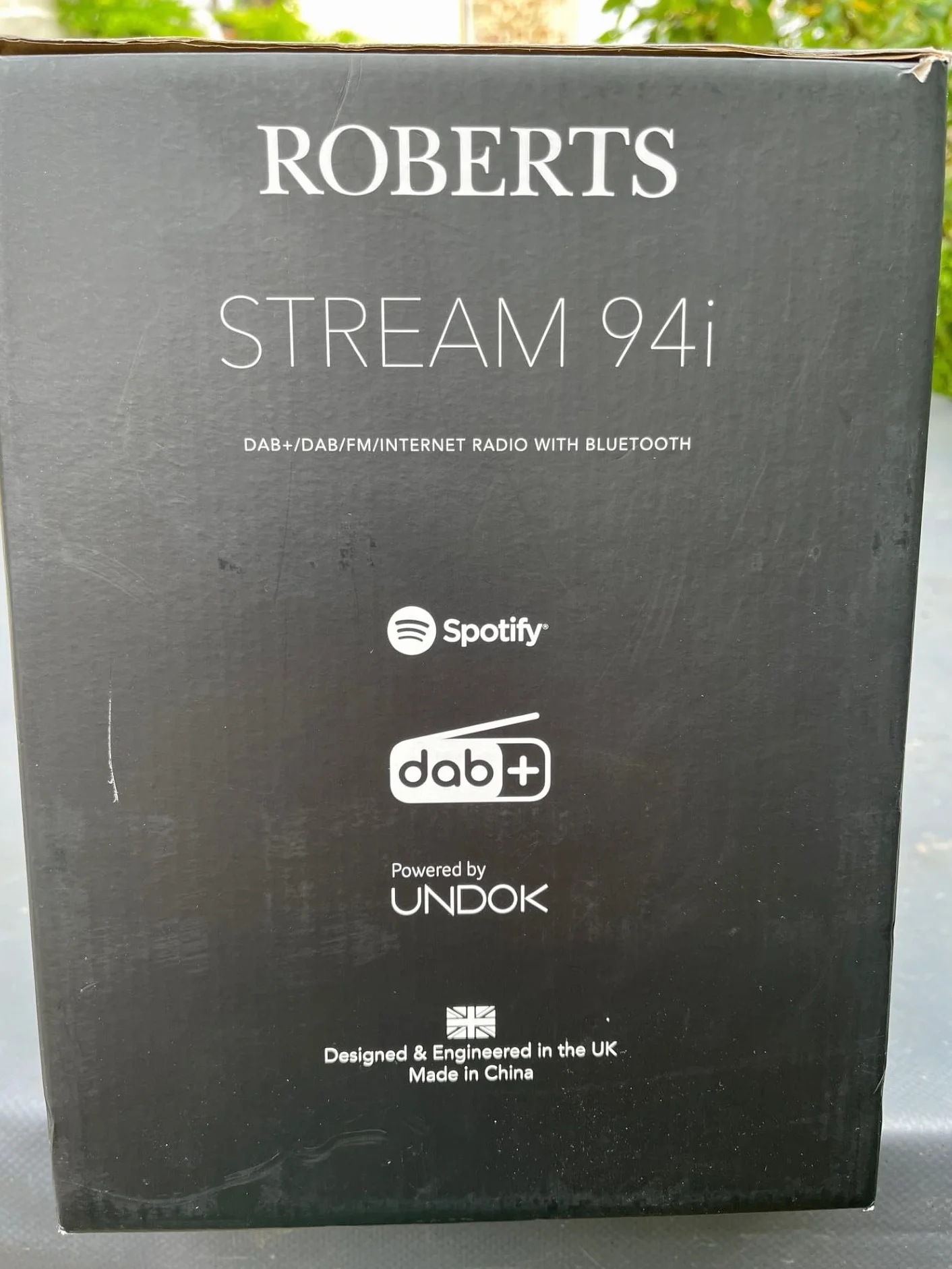 Roberts Stream 94 L Przenośne radio stereo, Dab+/FM/Bluetooth/WiFi, czarny i wiśniowy
