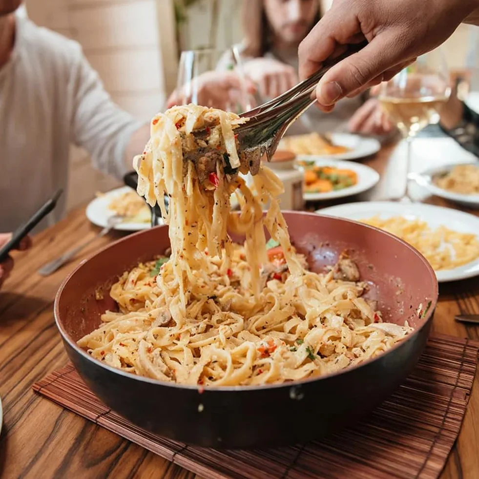 Nikou Szczypce do makaronu, szczypce do spaghetti, stal nierdzewna, szczypce do makaronu w kształcie grzebienia, szczypce do chleba, szczypce do chwytania spaghetti, Tong, sztućce, makaron, klips do