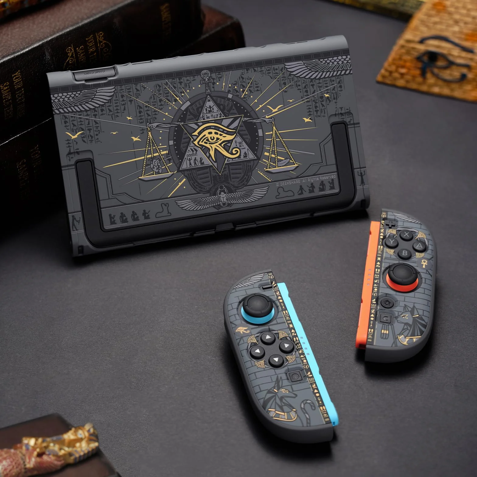 GeekShare Etui ochronne kompatybilne z Switch 2, twarda, wąska, dokująca obudowa z PC przeznaczona na konsolę do gier Switch 2 i kontrolery JC Handle - Mystic Kingdom