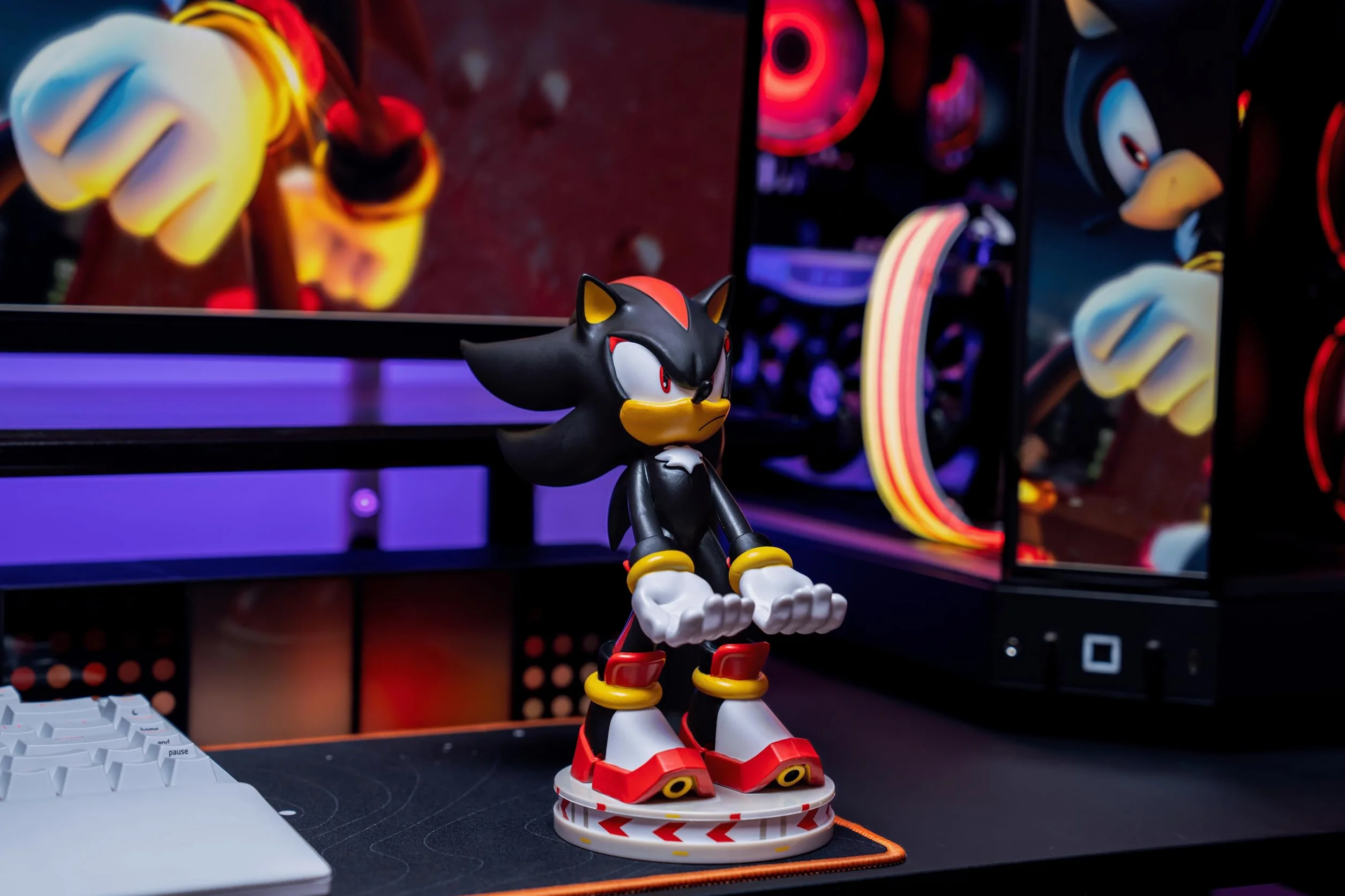 Cable Guys - SEGA: Shadow Gaming Accessories Holder & Phone Holder for Most Controller (Xbox, Play Station, Nintendo Switch) & Phone