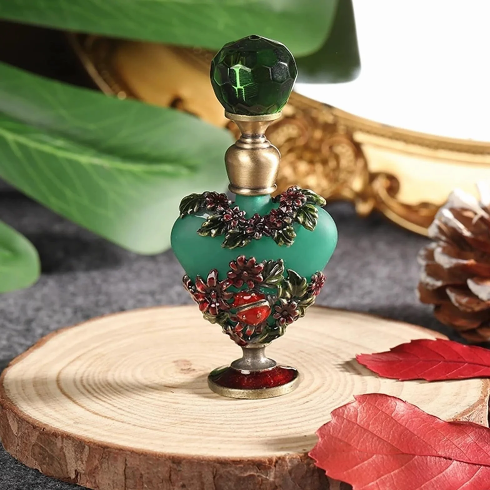 Butelka na perfumy w stylu vintage, Zielony pusty 5ml Vintage Emerald Frosted Glass Rzeźbiony kwiat Gem Cap Wkładany olejek eteryczny Ręcznie robiony przyrząd kosmetyczny