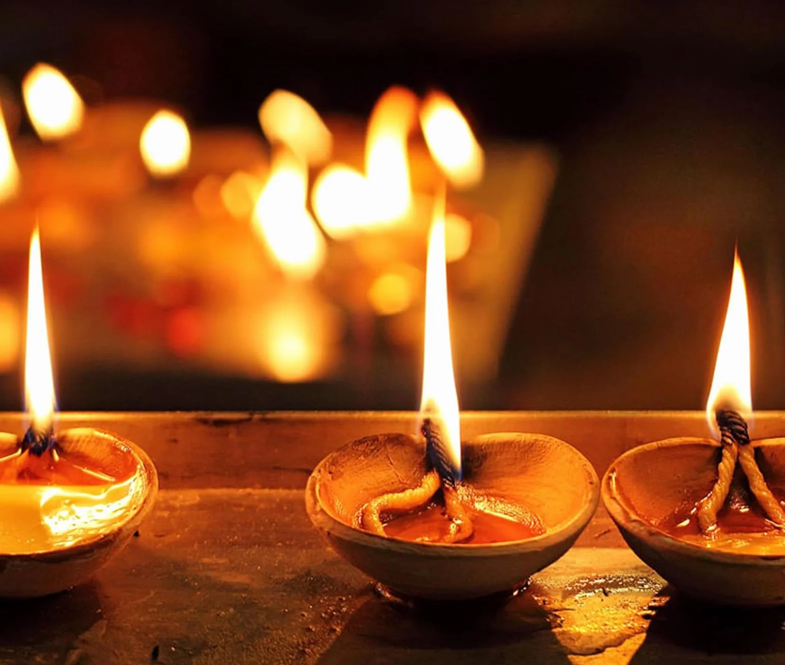Zestaw Terracotta Diya 12 Szt. Puja Clay Earthen Oil Lamps