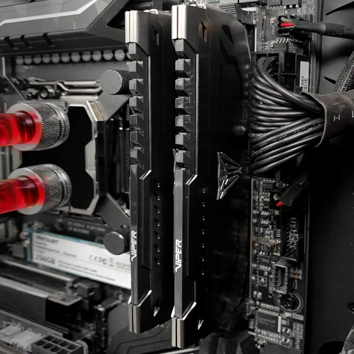 Viper Steel Series DDR4 16 GB (2 x 8 GB) 3200 MHz wydajny zestaw pamięci - PVS416G320C6K