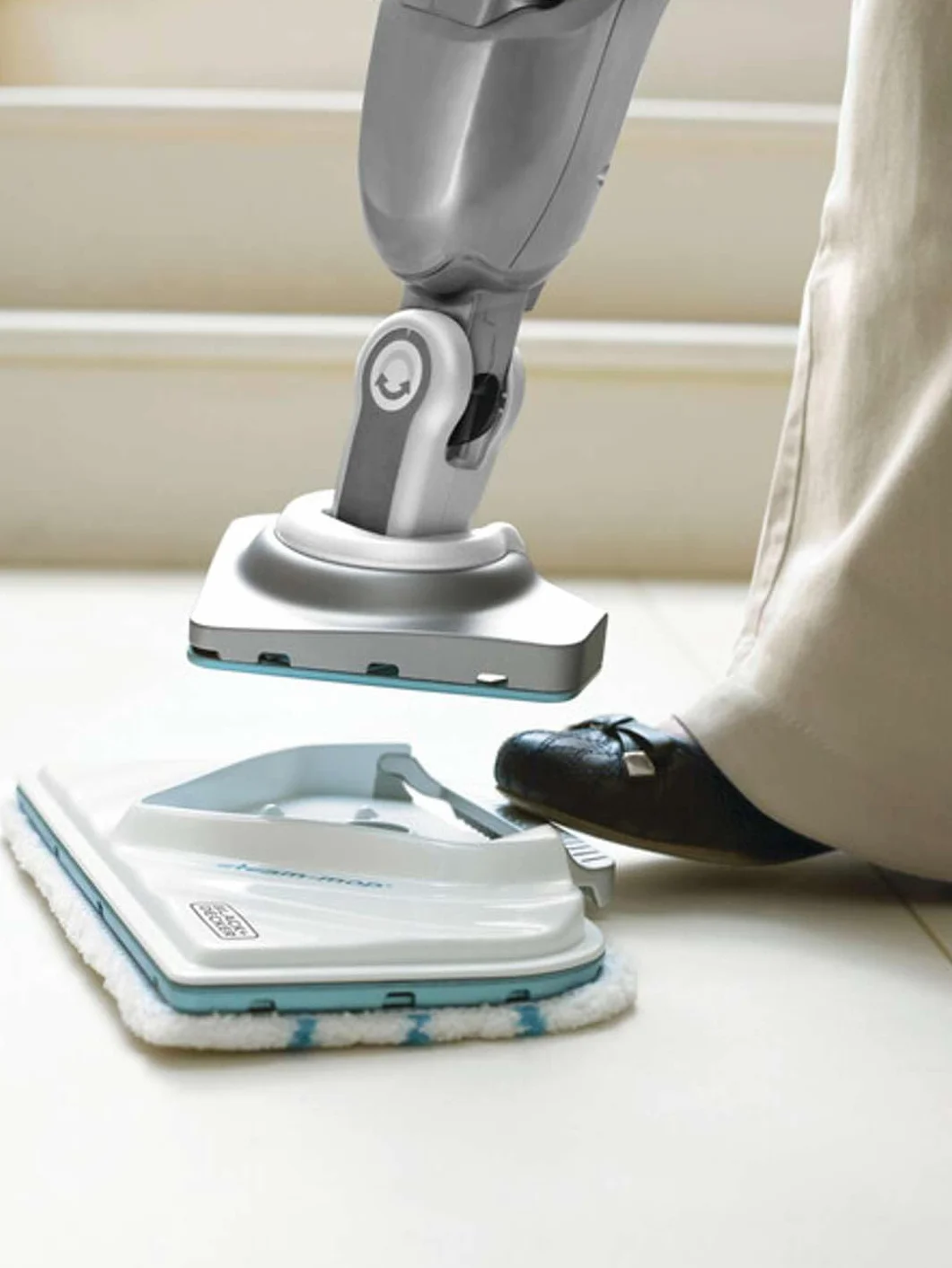 Black+Decker BHSM1615DSG-QS wielofunkcyjny miotła parowa z odłączanym ciałem, głowica delta i rękawica Steamitt, 15 akcesoriów, zbiornik na wodę 500 ml, 1600 W