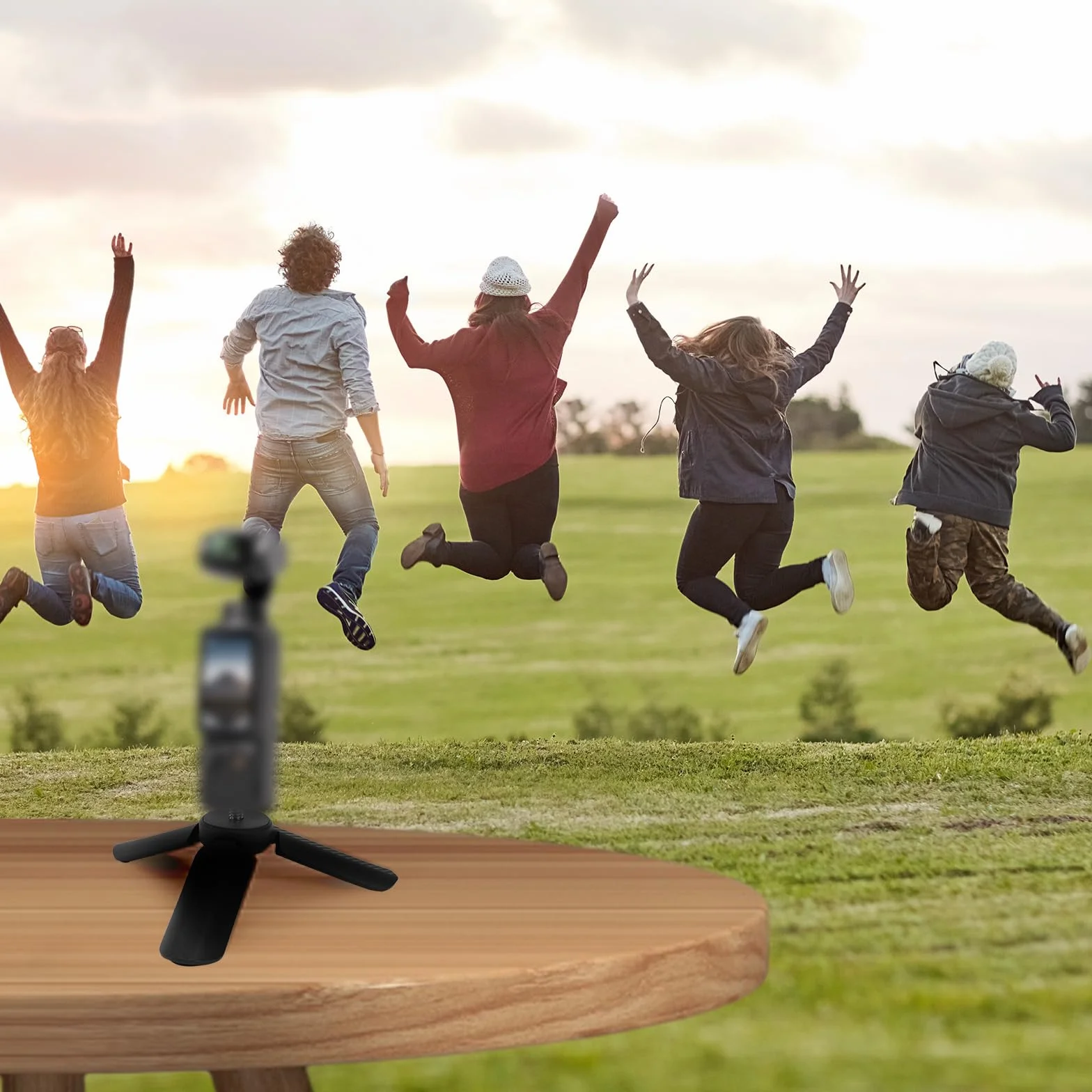 Gosknor Przenośny Statyw do DJI Osmo Pocket 3 i 2, 0,64cm Gwintowany Interfejs Miniaturowy Czarny Uchwyt Kompatybilny z Osmo Pocket 3 i 2 Mocowanie Stołowe