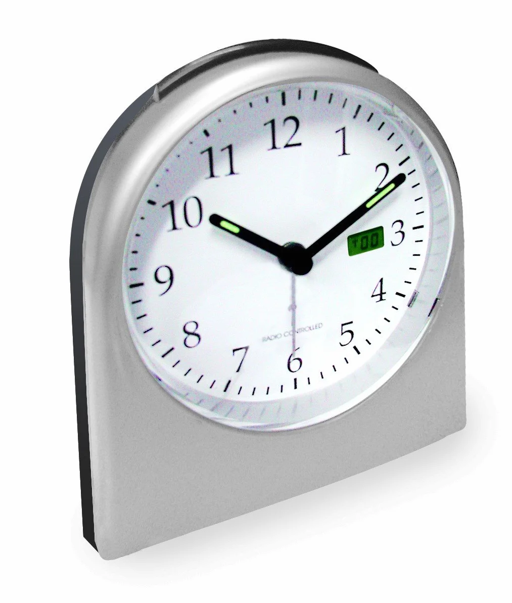 Technoline WT 755 Budzik radiowy z podświetleniem srebrny 95 x 55 x 115 mm
