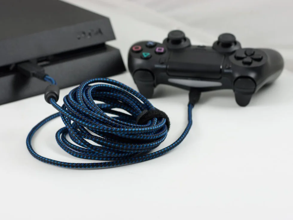 Kabel ładujący Lioncast/kabel USB/kabel kontrolera do kontrolera PS4 i Xbox One, 4m czarny/niebieski Micro USB/Essential Playstation 4 i Xbox One Akcesoria dla każdego gracza - opakowanie 2 szt.