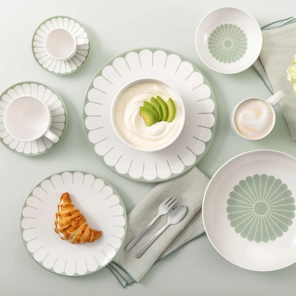 Villeroy & Boch - Fleur vert spodek do filiżanki do espresso zielony, do zmywarki i mikrofalówki, podstawka pod filiżankę espresso, talerzyk serwowania, kwiatowy wzór, porcelana Premium