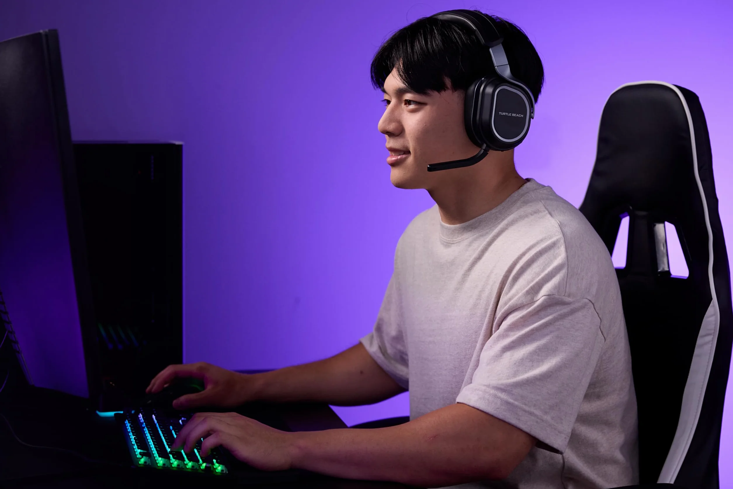 Turtle Beach Stealth 700 - Bezprzewodowe wieloplatformowe słuchawki gamingowe do PC, PS5, PS4 i urządzeń mobilnych - Czarny